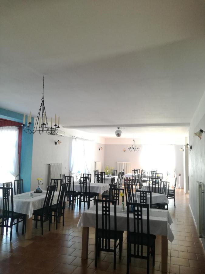 Center Angelos Bronkow Экстерьер фото